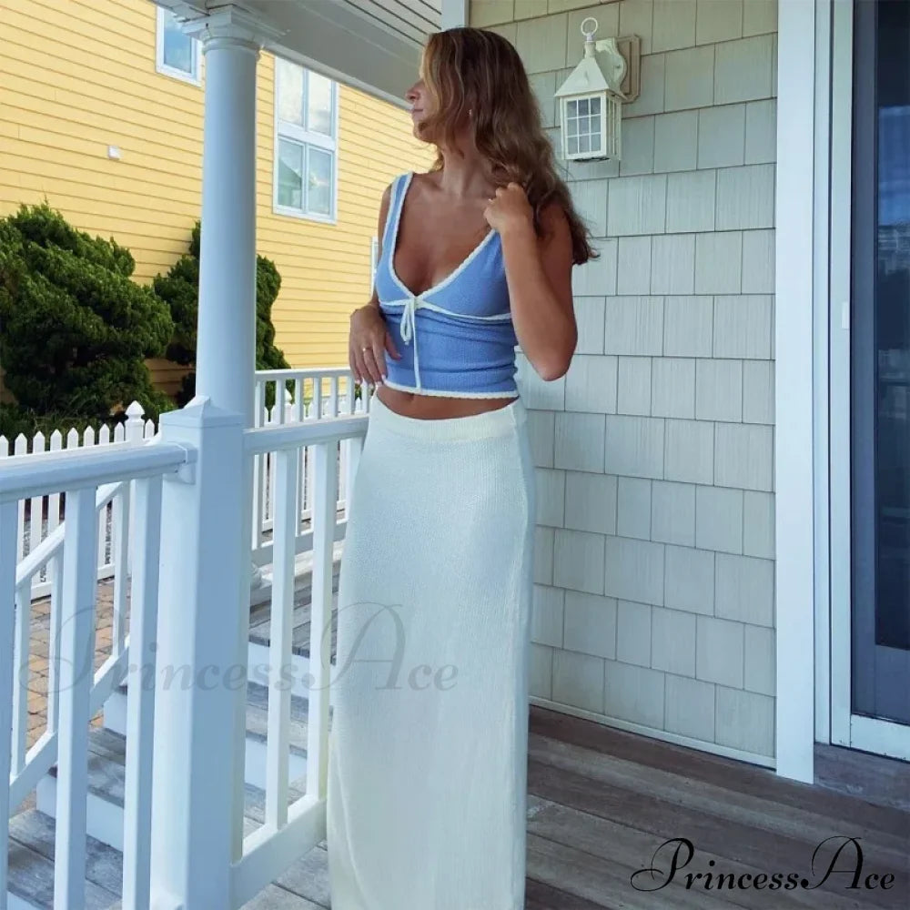 Deep V-Neck Stylish White Seam Top