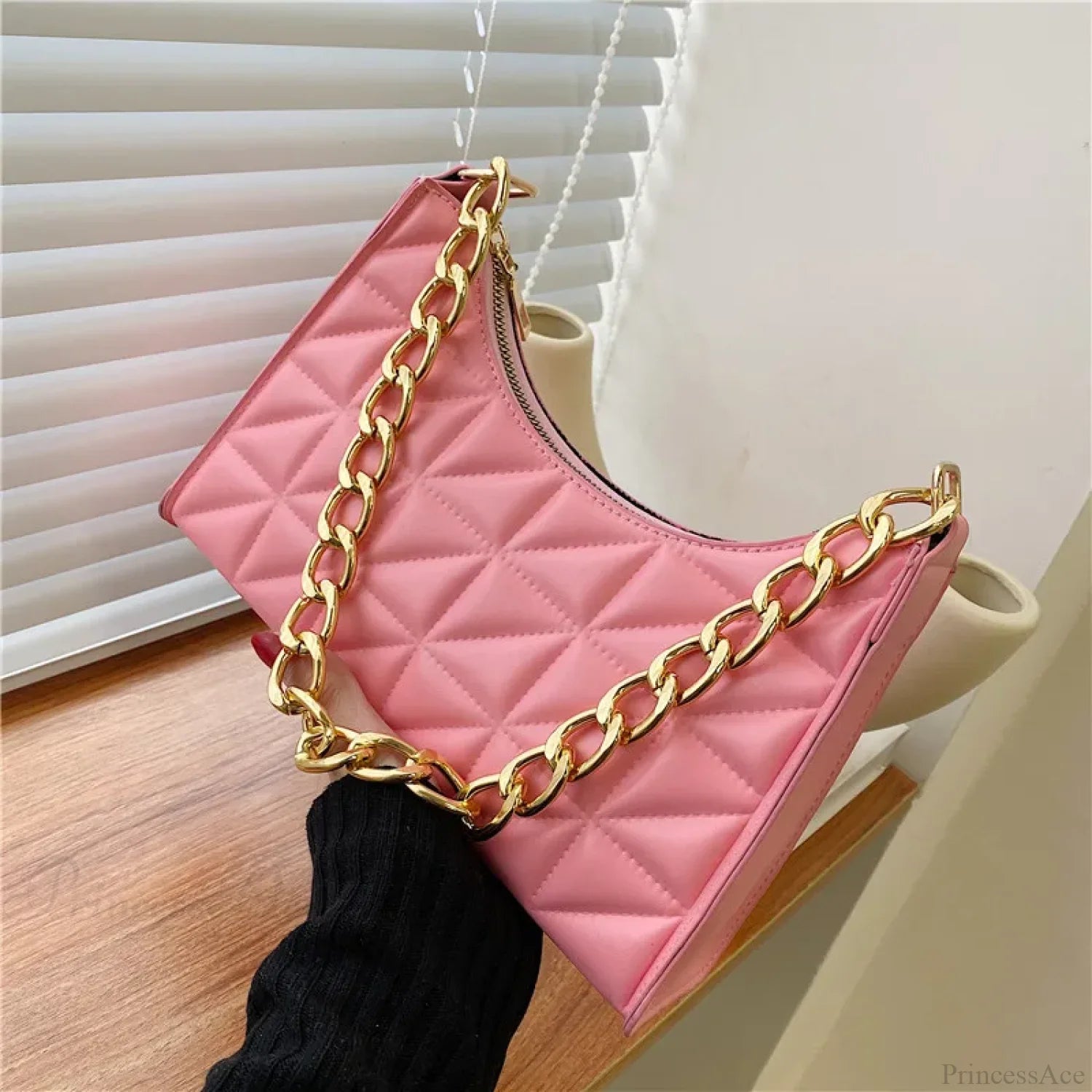 Diamond Pattern PU Leather Chain Shoulder Handbag Pink handbag-250126