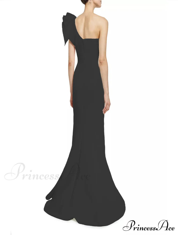 Diana Formal One Charming Shoulder Ruffle Dress S.o. Long Dresses