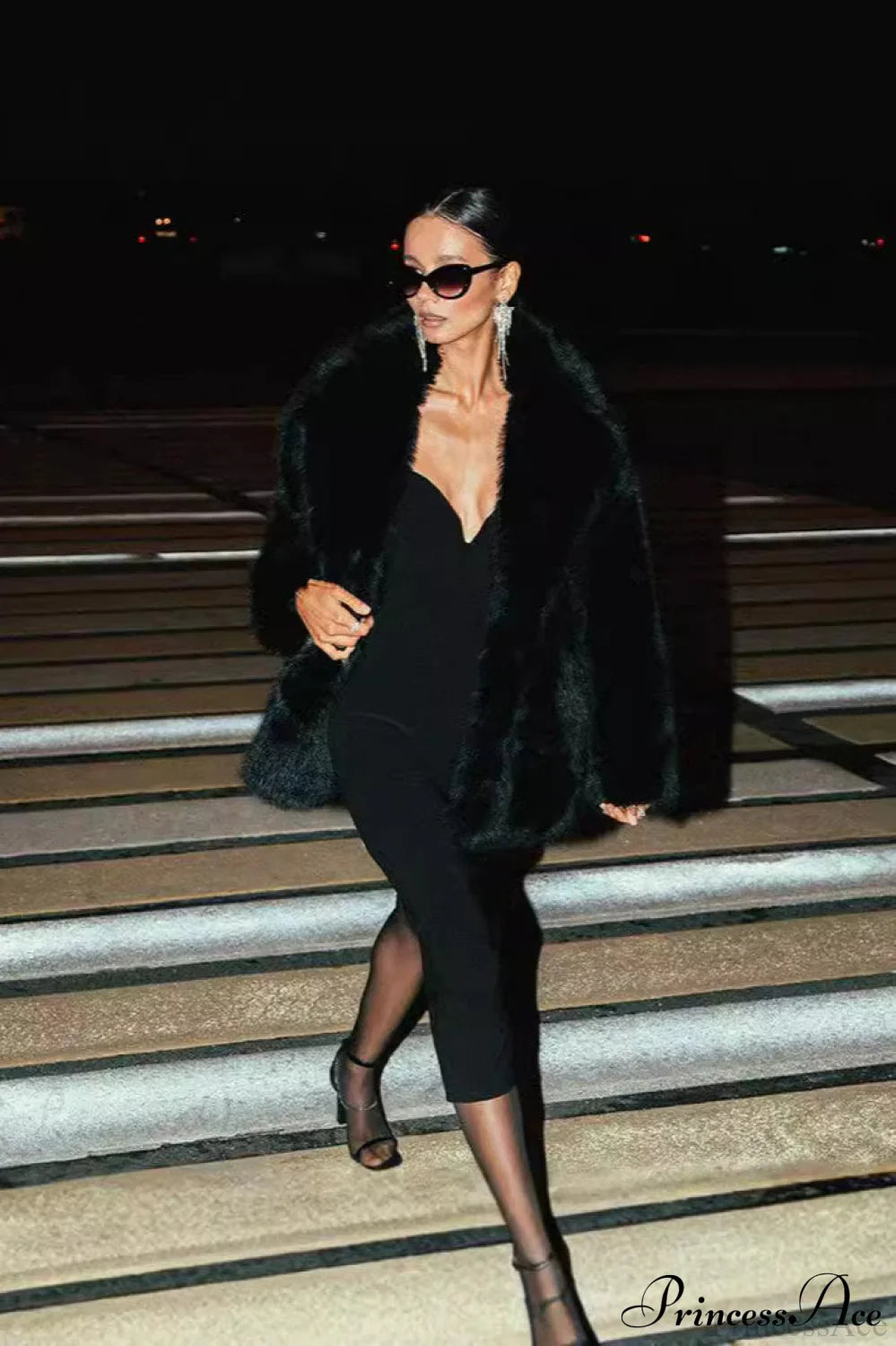 Eco Faux Fur Solid Chic Cropped Coat Black / S