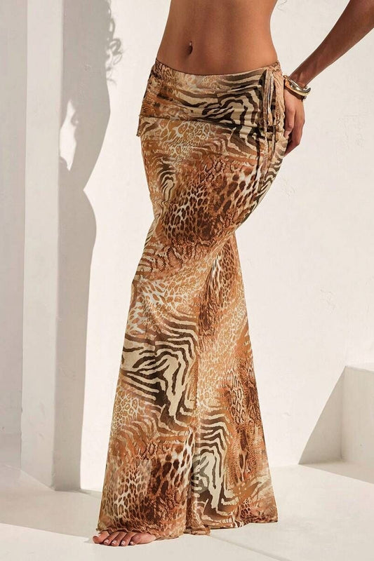 Hochmodischer Rock mit Tiermuster