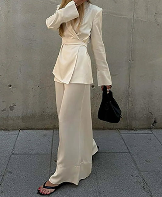 Aprikosenfarbenes, gerade geschnittenes Büro-Zweiteiler-Set