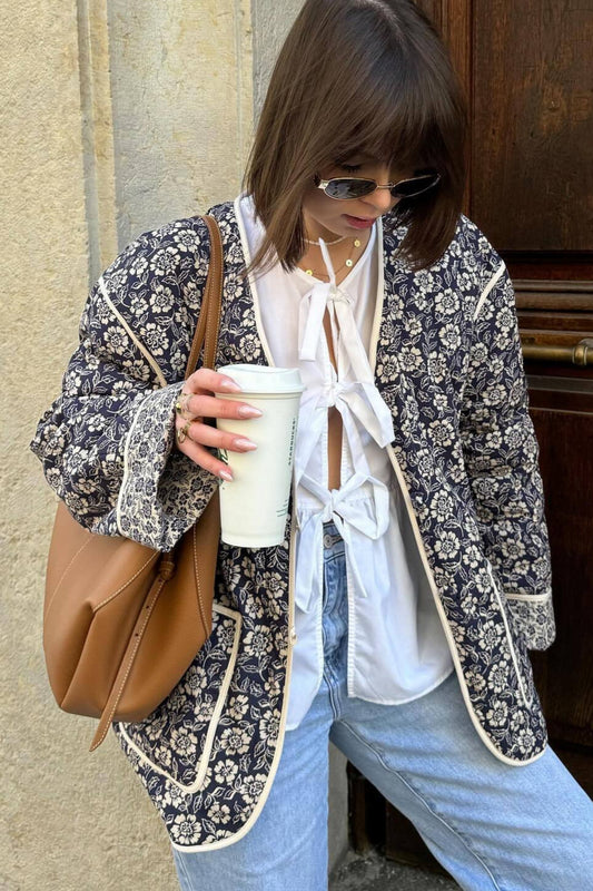 Doppelseitig bedruckter, gefütterter Mantel