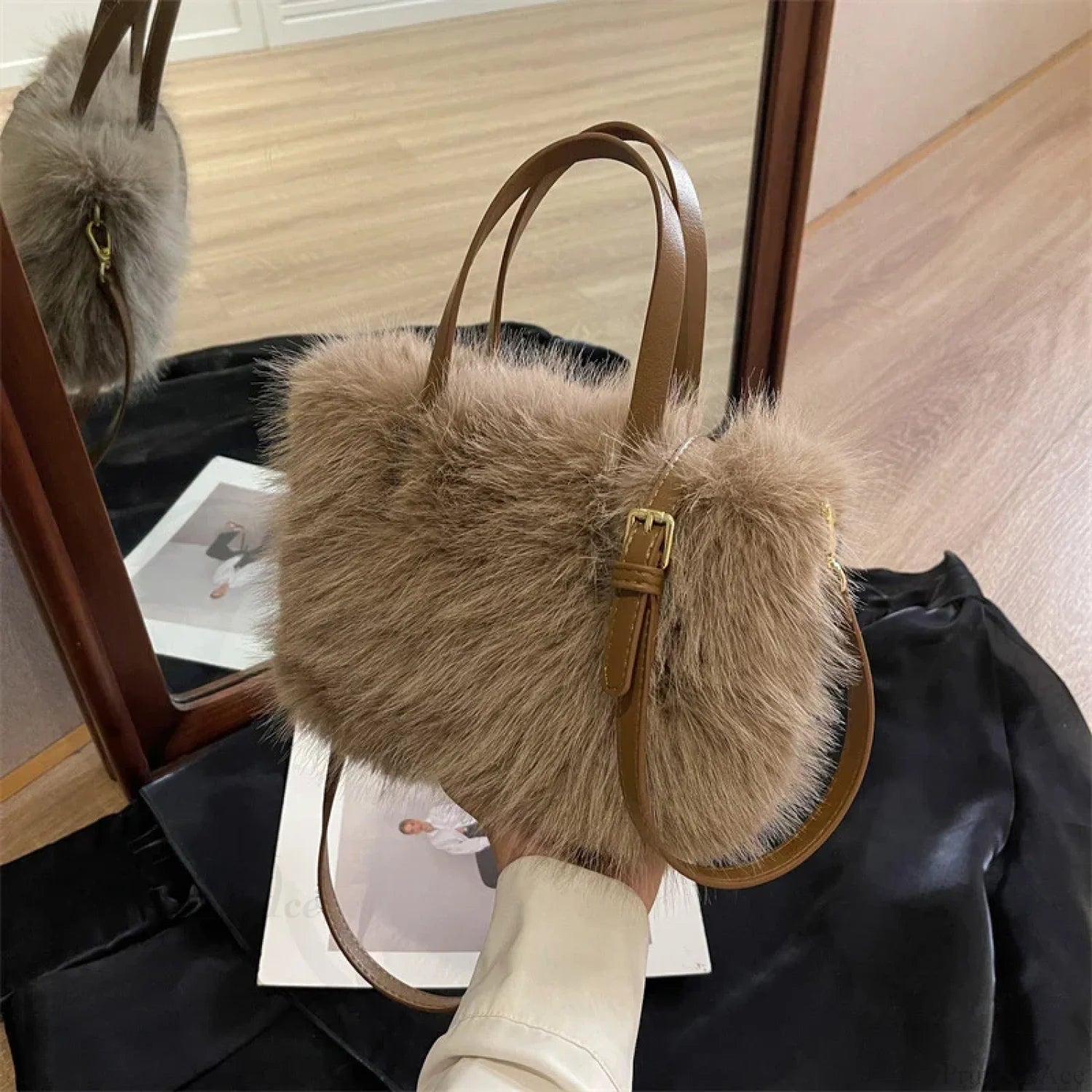 Faux Fur Plush Bucket Tote Winter Crossbody Shoulder Handbag handbag-250126