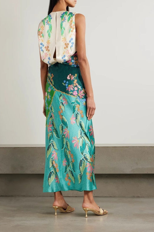 Ärmelloses Midikleid aus Satin mit Knoten vorne