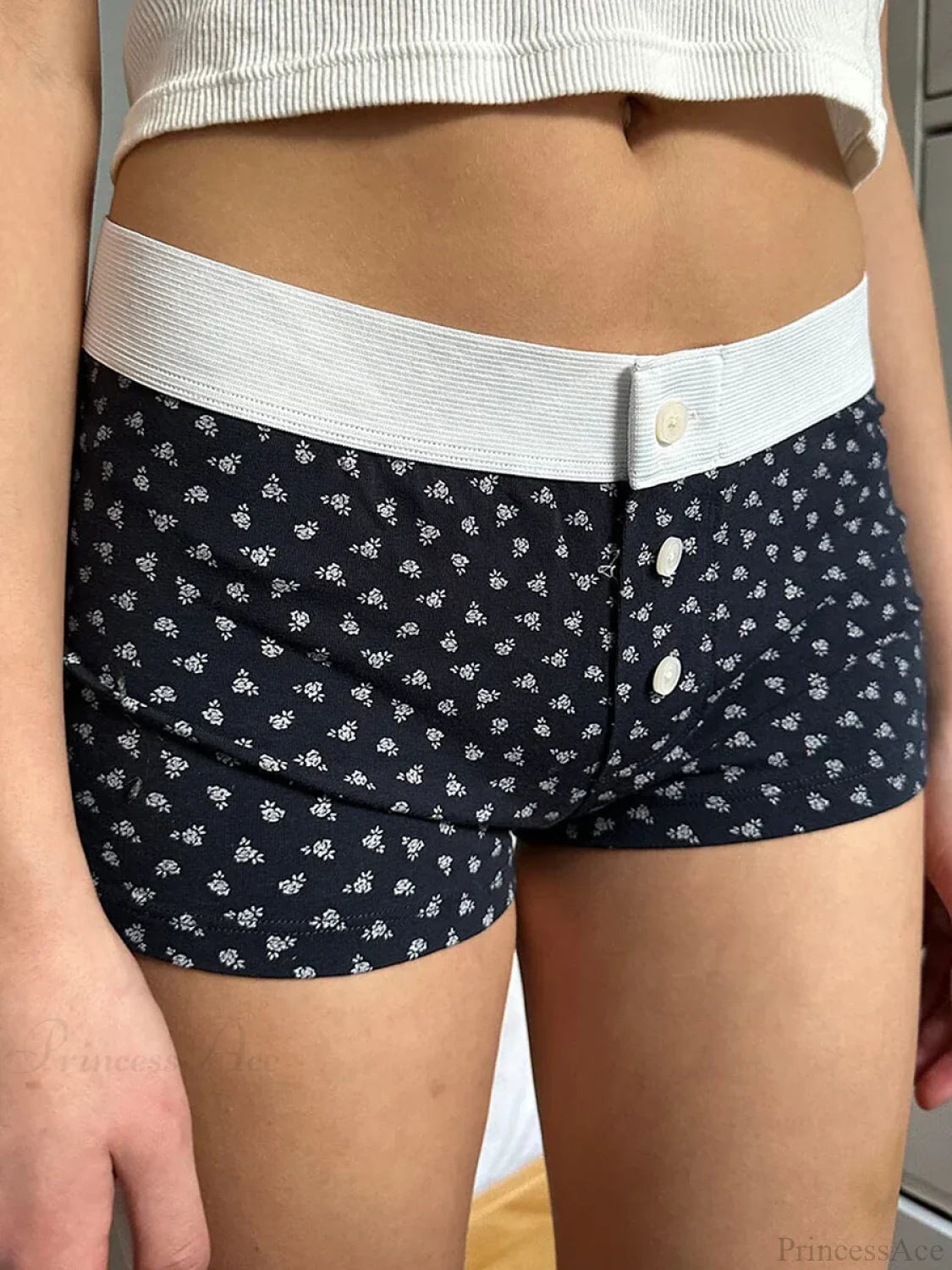 Floral Button Elastic Waist Short short-250223