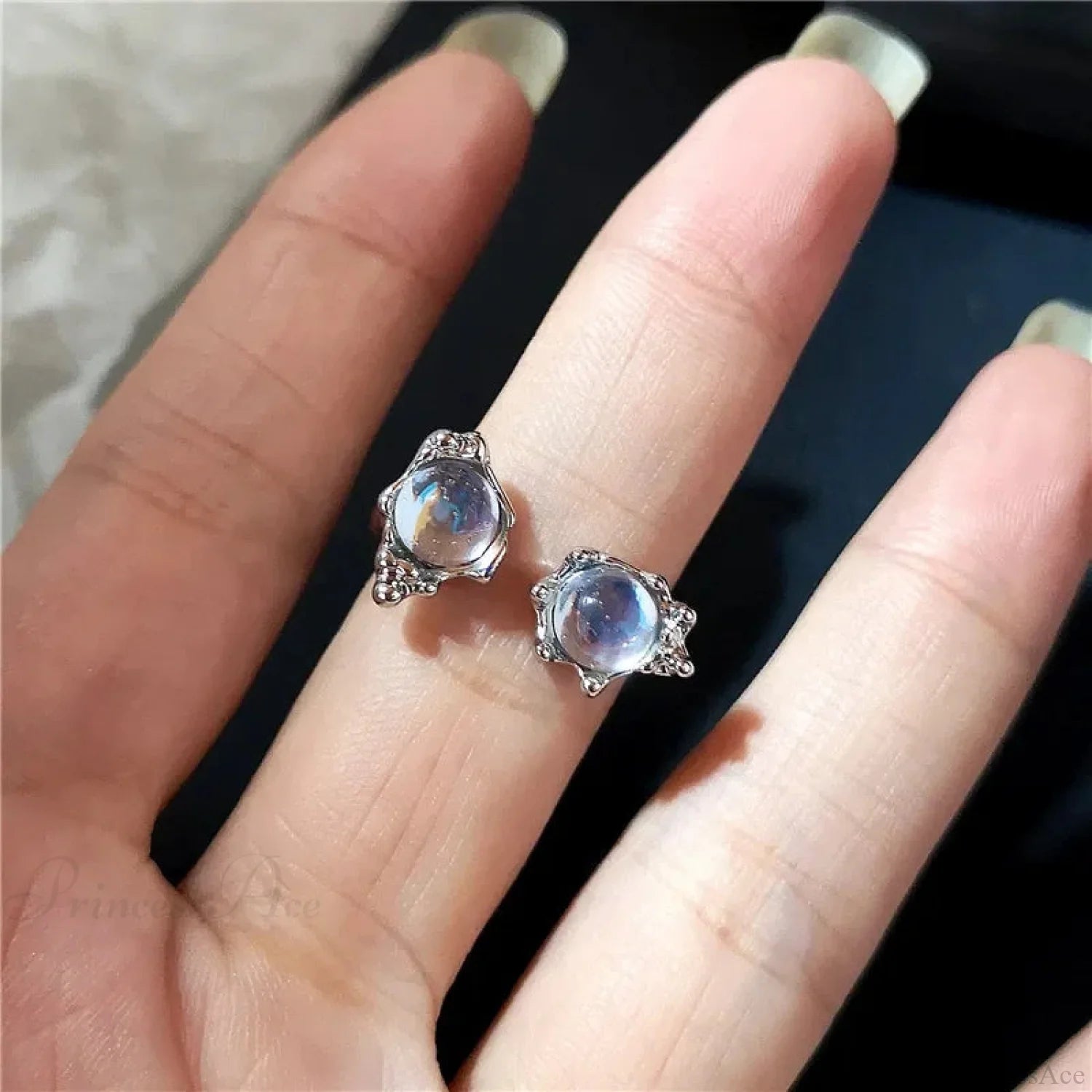 Futuristic Backbone Medieval Talon Ring color1