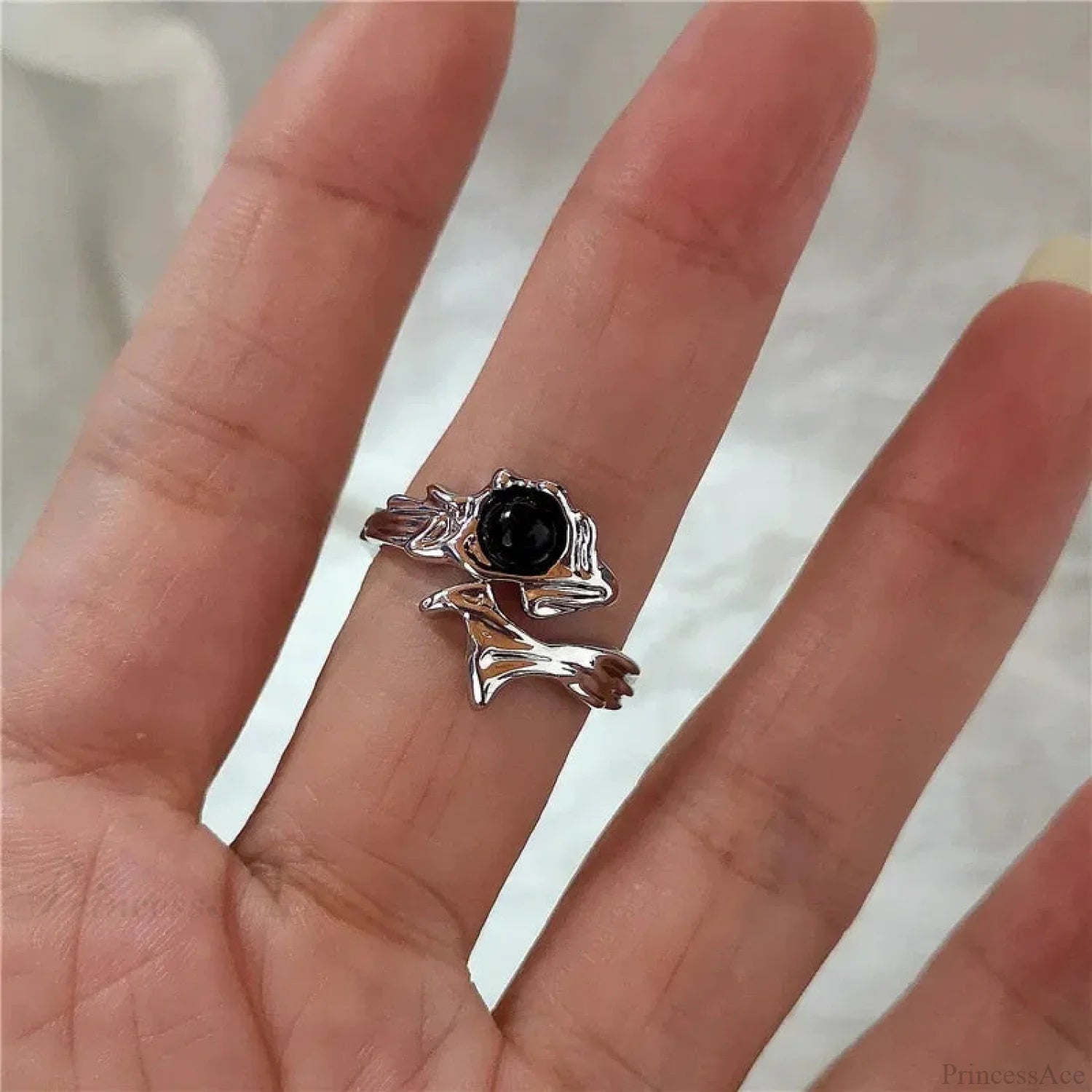Gothic Cross Heart Luxury Ring sliver4
