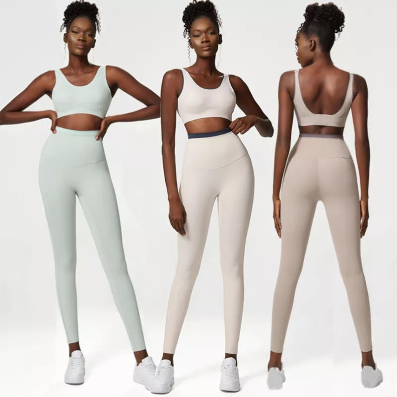 Peyton Sports Bra And Graceful Leggings Set Ice Grey