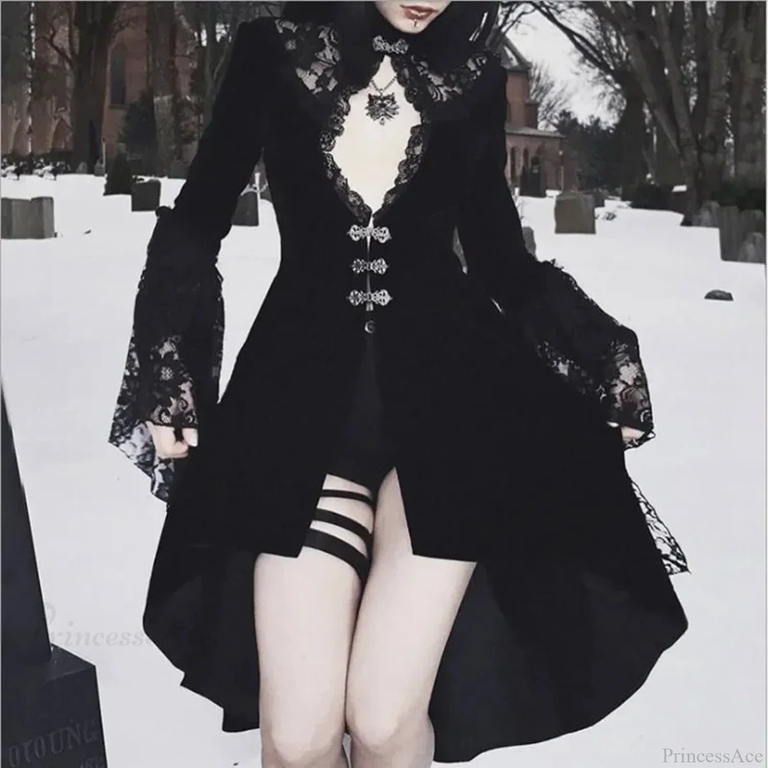 Ingest Tail Lace Small Garment Black / S