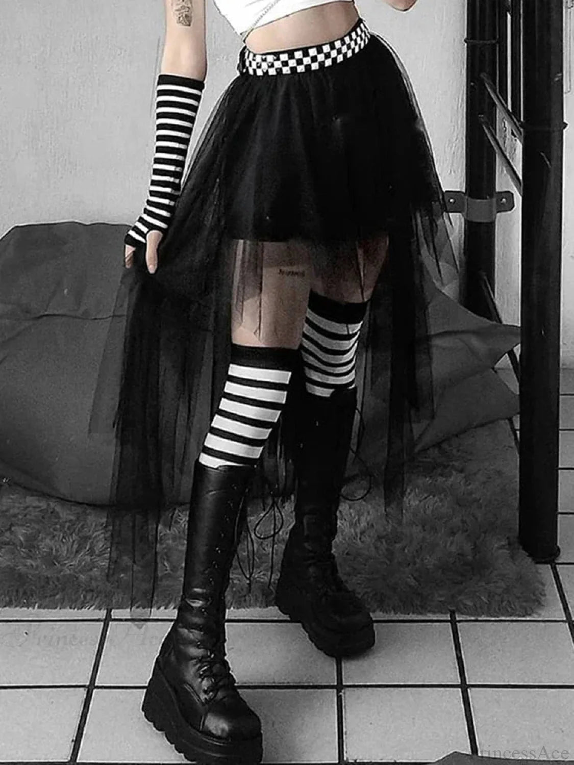 Irregular Tall Waist Skirt Black / S