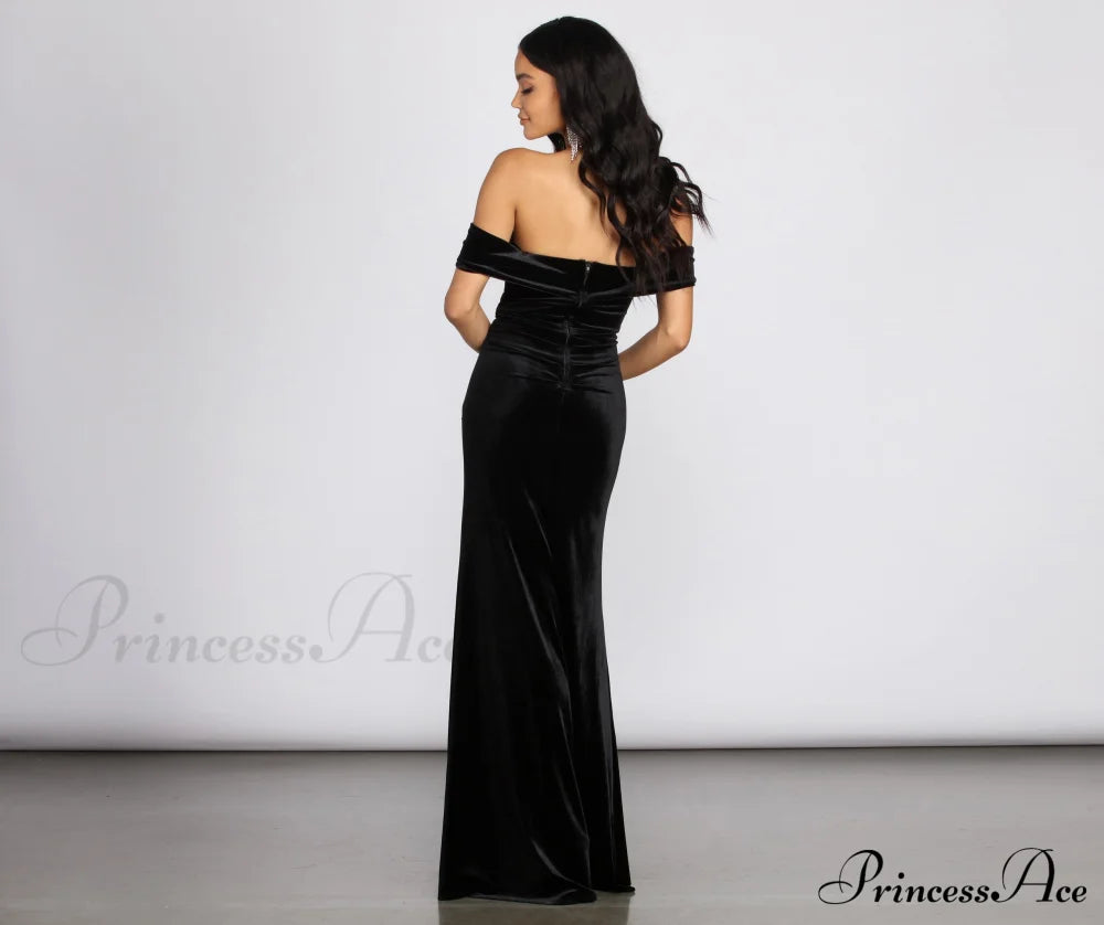Jenisa Formal Off Charming The Shoulder Dress S.o. Long Dresses