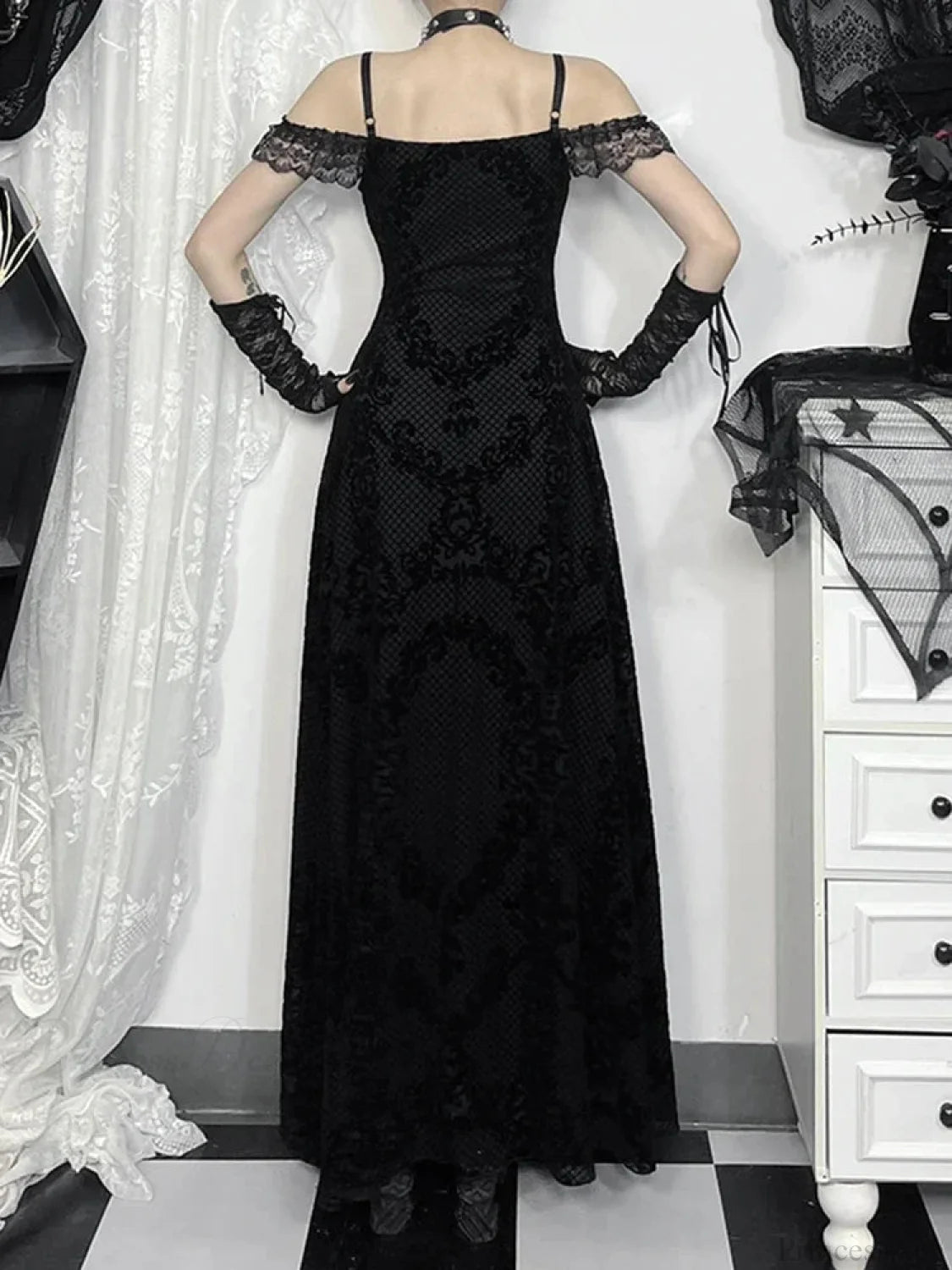 Lace Patchwork Spaghetti Strap Maxi Dress