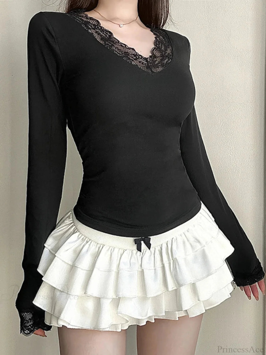 Lace V-neck Patchwork Knit Top