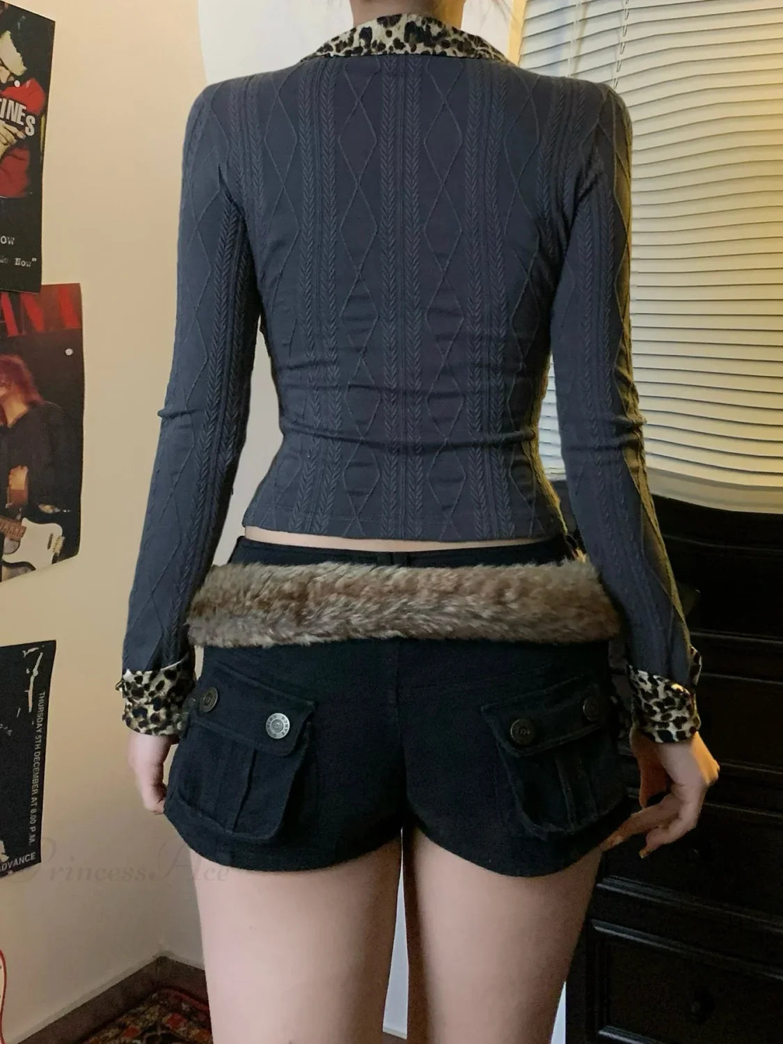 Leopard Printed Patchwork Fake 2 Piece Slim Turn-Down Collar Long Sleeve Knit Top knittop-250126