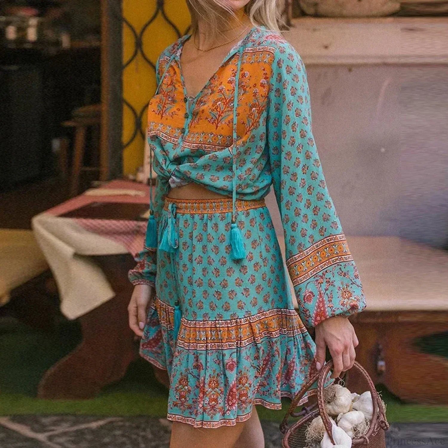 Long Sleeve Floral Print V-Neck Tassel Boho Blouse bohoblouse-250126