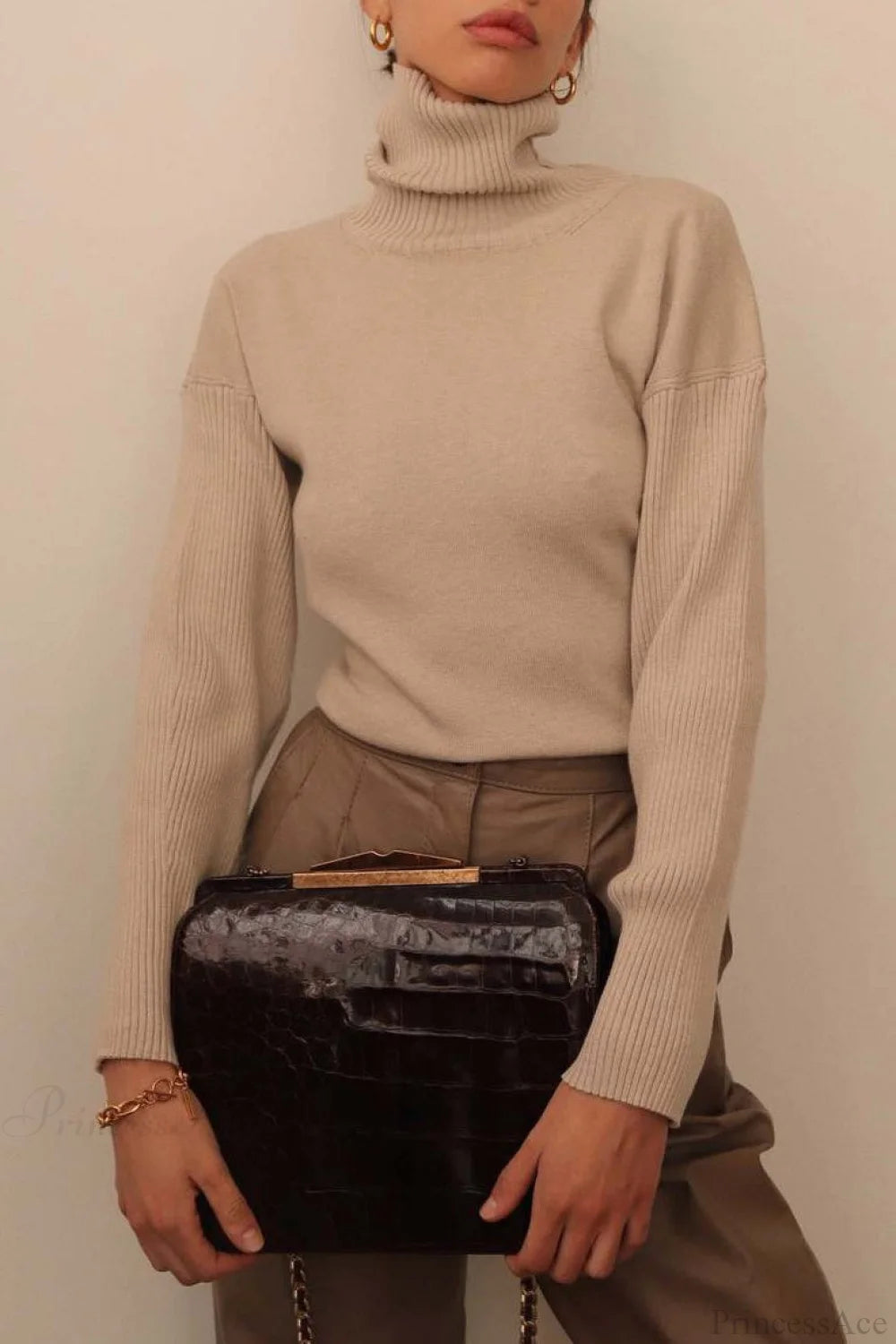 Minimal Turtleneck Tie Backless Fitted Sweater
