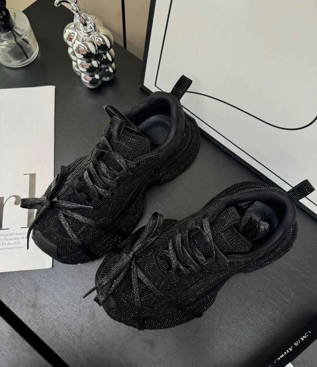 Nomadic Dark Swan Gem Sneaker Black / 35