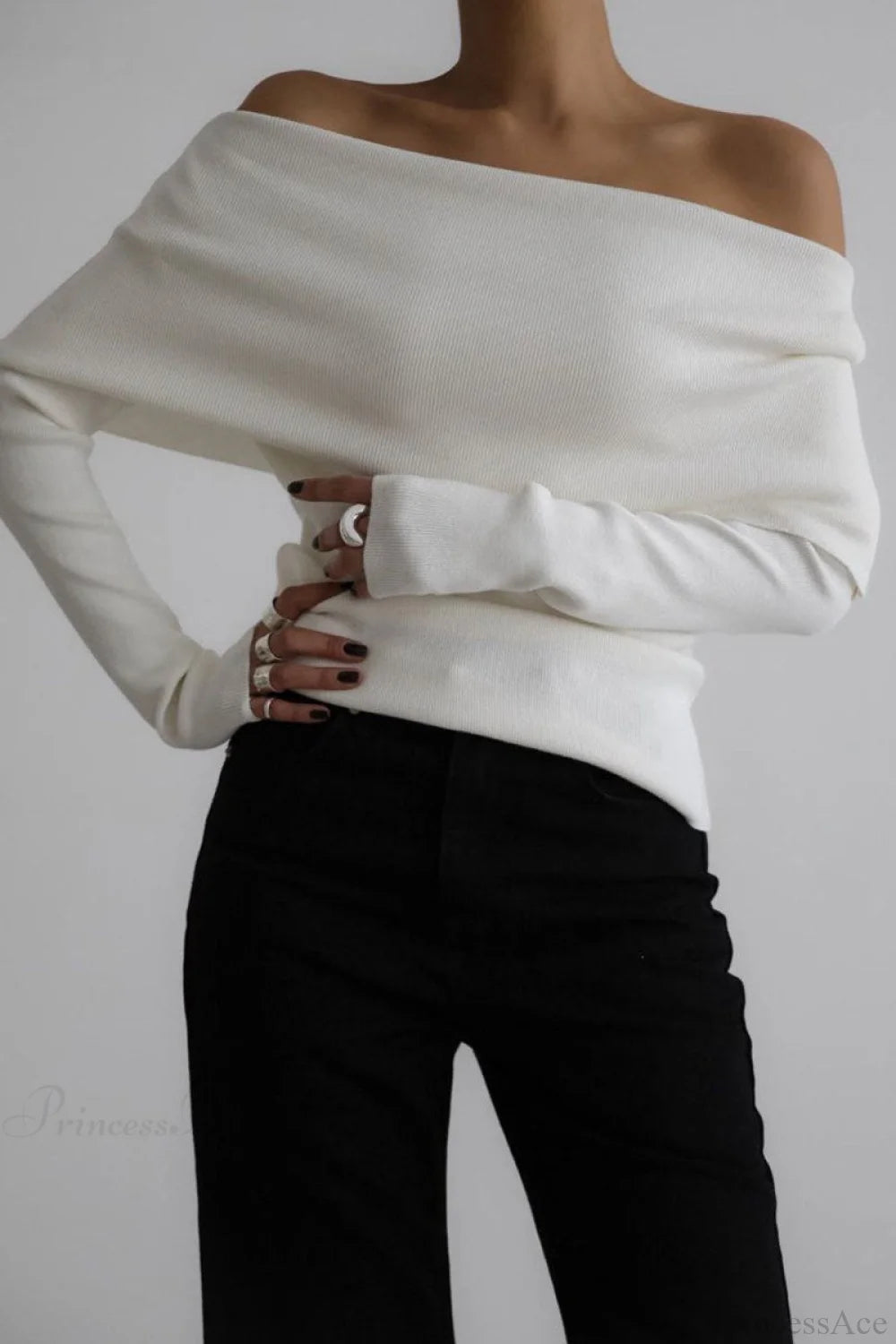 Off-Shoulder Fitted Long-Sleeve Knit Top