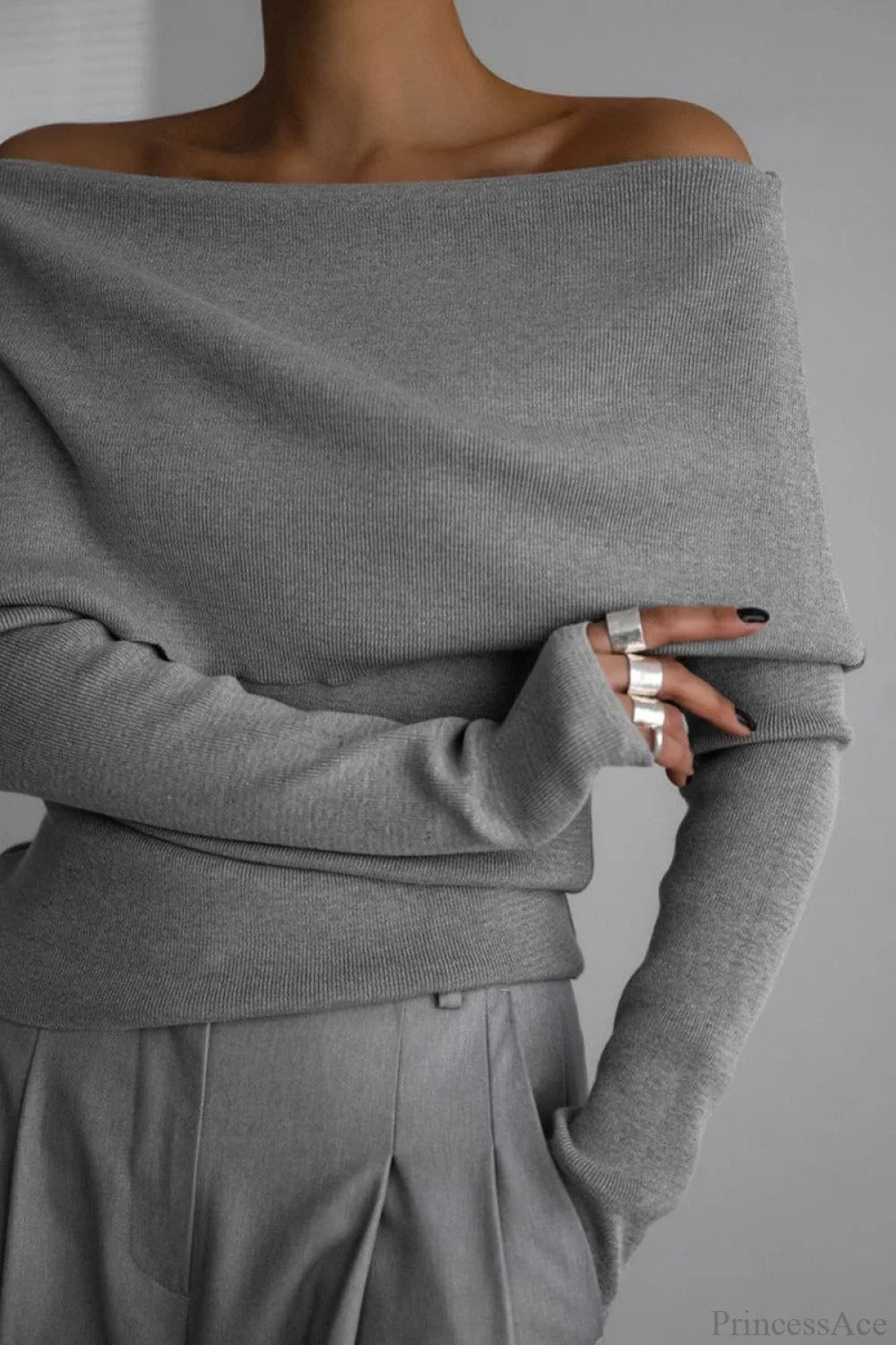 Off-Shoulder Fitted Long-Sleeve Knit Top