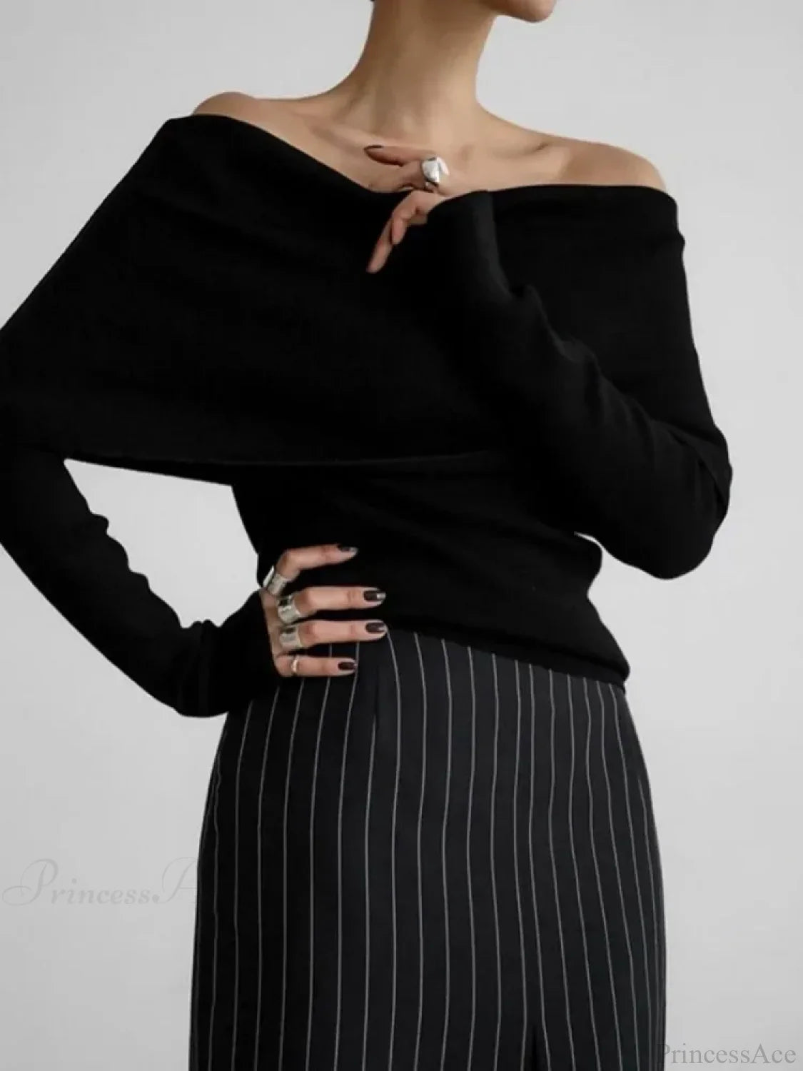 Off Shoulder Long Sleeve Skinny Sweater BLACK / S