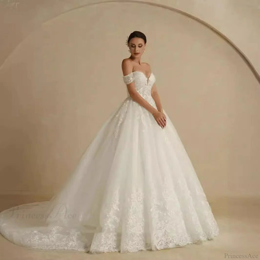 Off-Shoulder Royal Elegance Wedding Dress weddingdress-250223