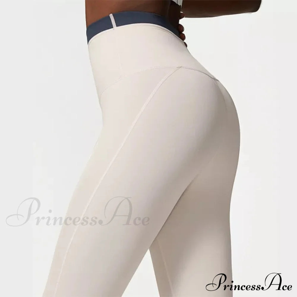 Peyton Sports Bra And Graceful Leggings Set Milk White