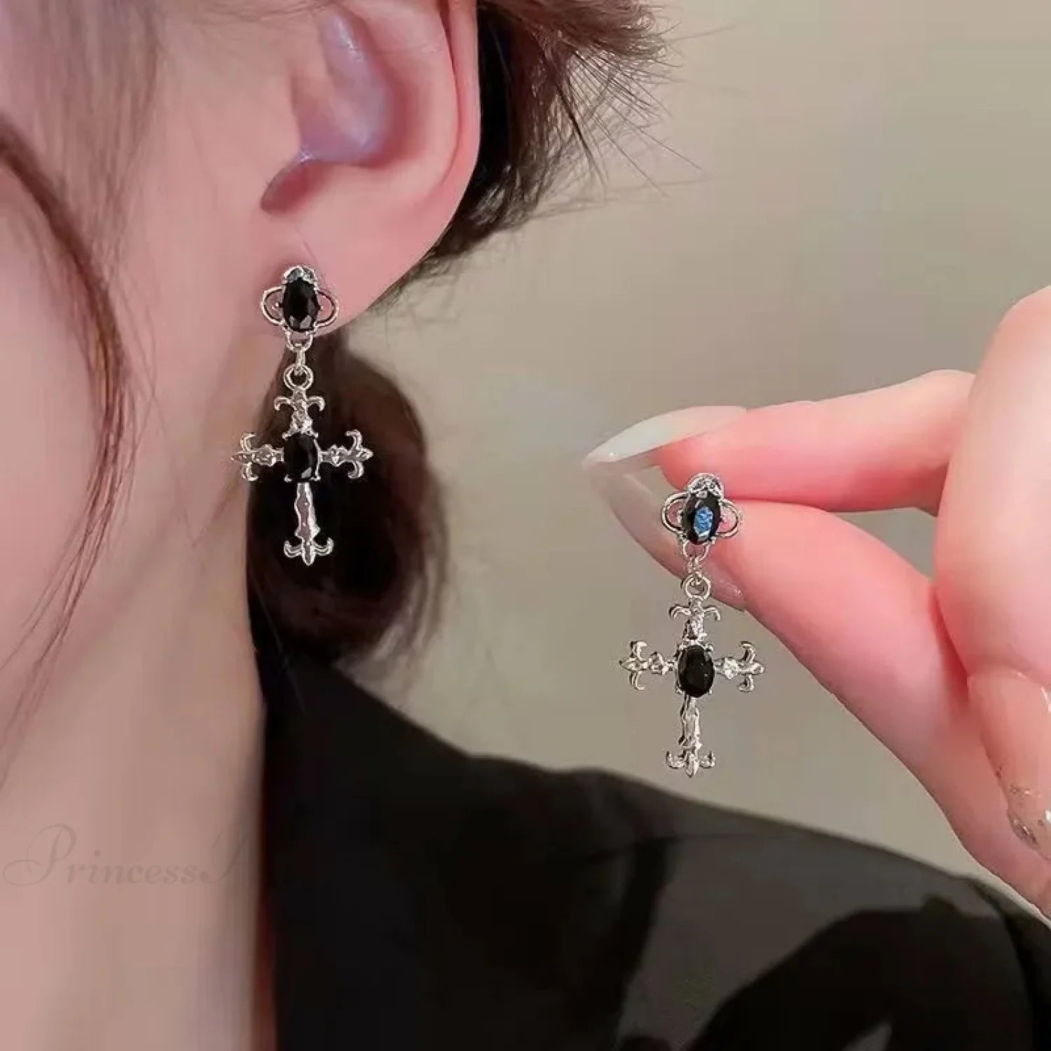 Rebellious Dark Scorpion Metallic Serpent Clip Earring