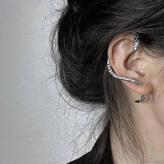 Reptile Rebellious Clasp Earring Without Piercing silver right