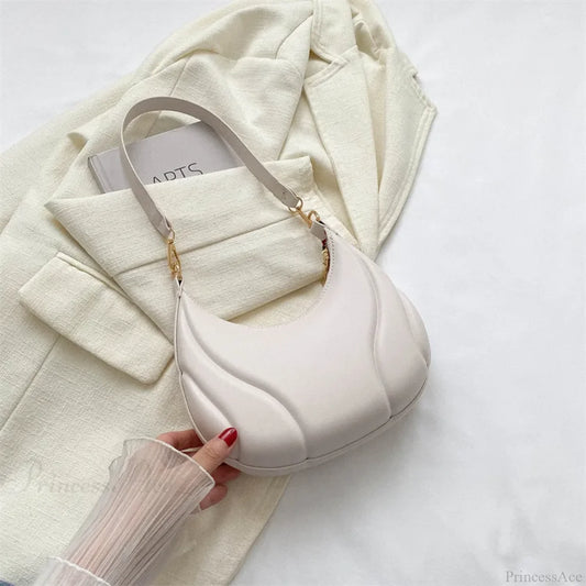 Retro Solid Color Saddle Leather Shoulder Bag Beige shoulder-250126