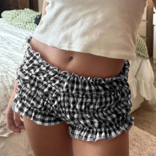 Ruffled Plaid Elastic Waist Short black / S short-250223