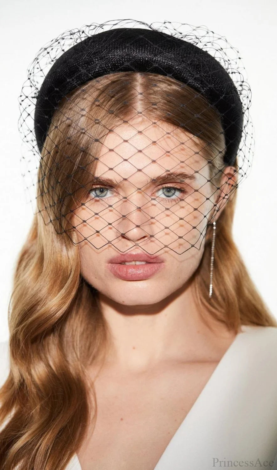 Sinnamay With Head Band Veil