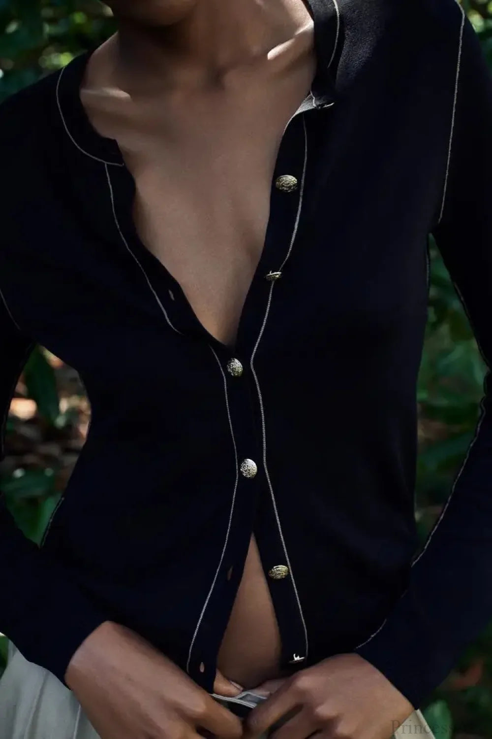 Slim Fit Contrast Edge Round Neck Cardigan