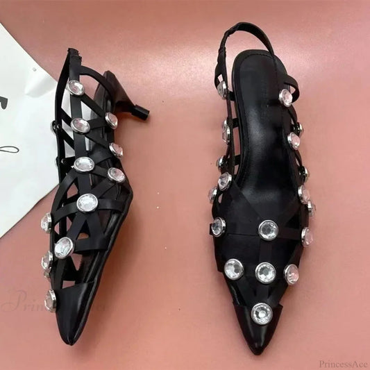 Sparkling Gothic Short Heel Sandal Black / 35