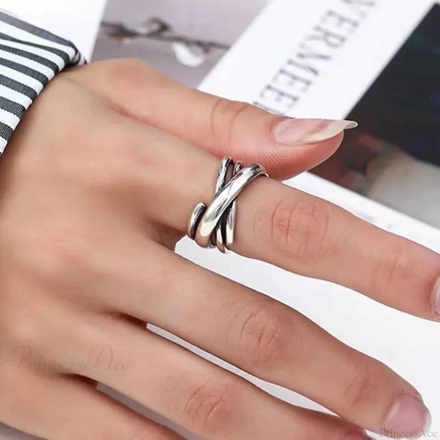 Spikes Adoration Core Gothic Band sliver01