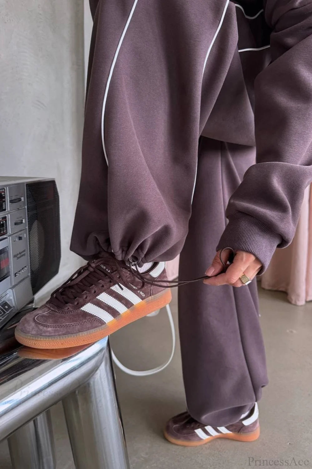 Sporty Color Block Hooded Straight-Leg Pants Two Piece Set