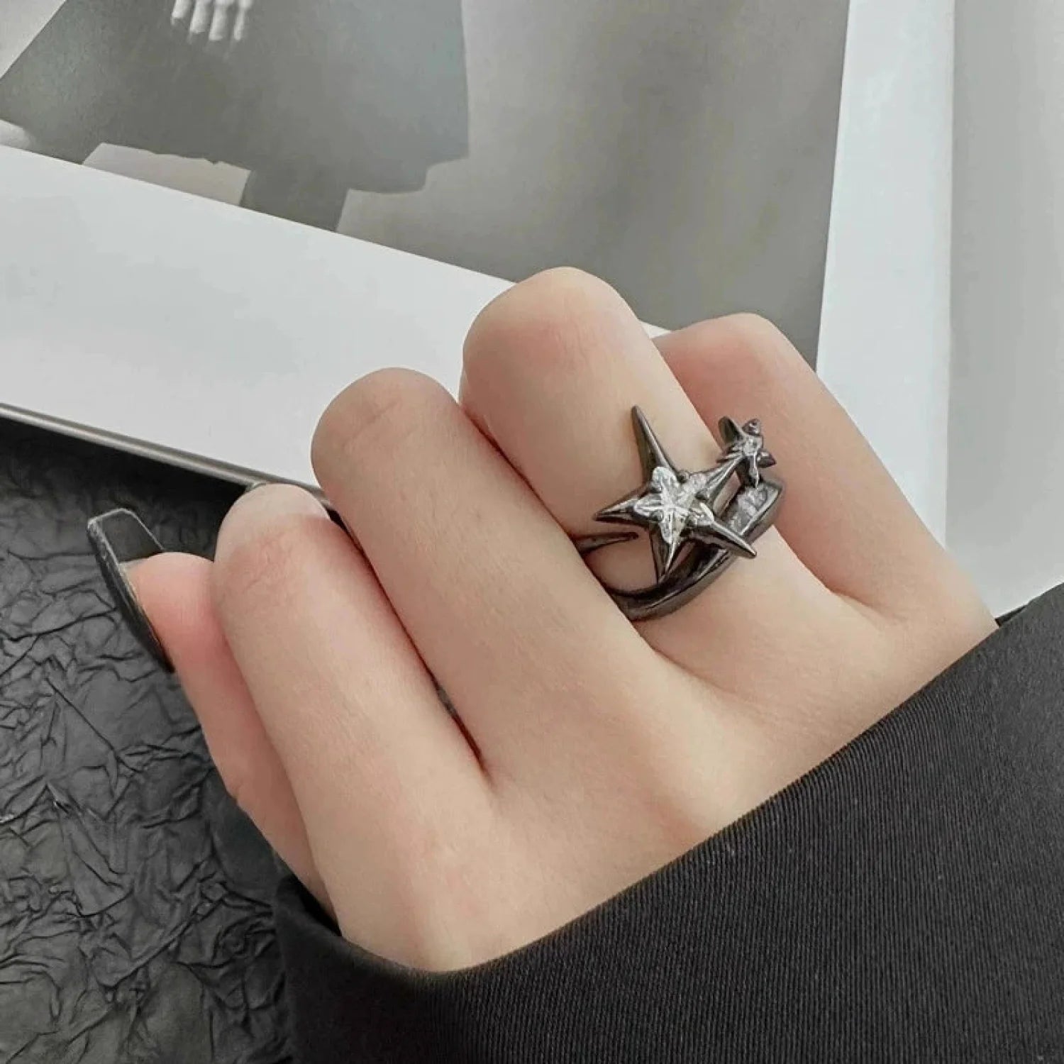 Stellar Shaped Gothic Zircon Band sliver03