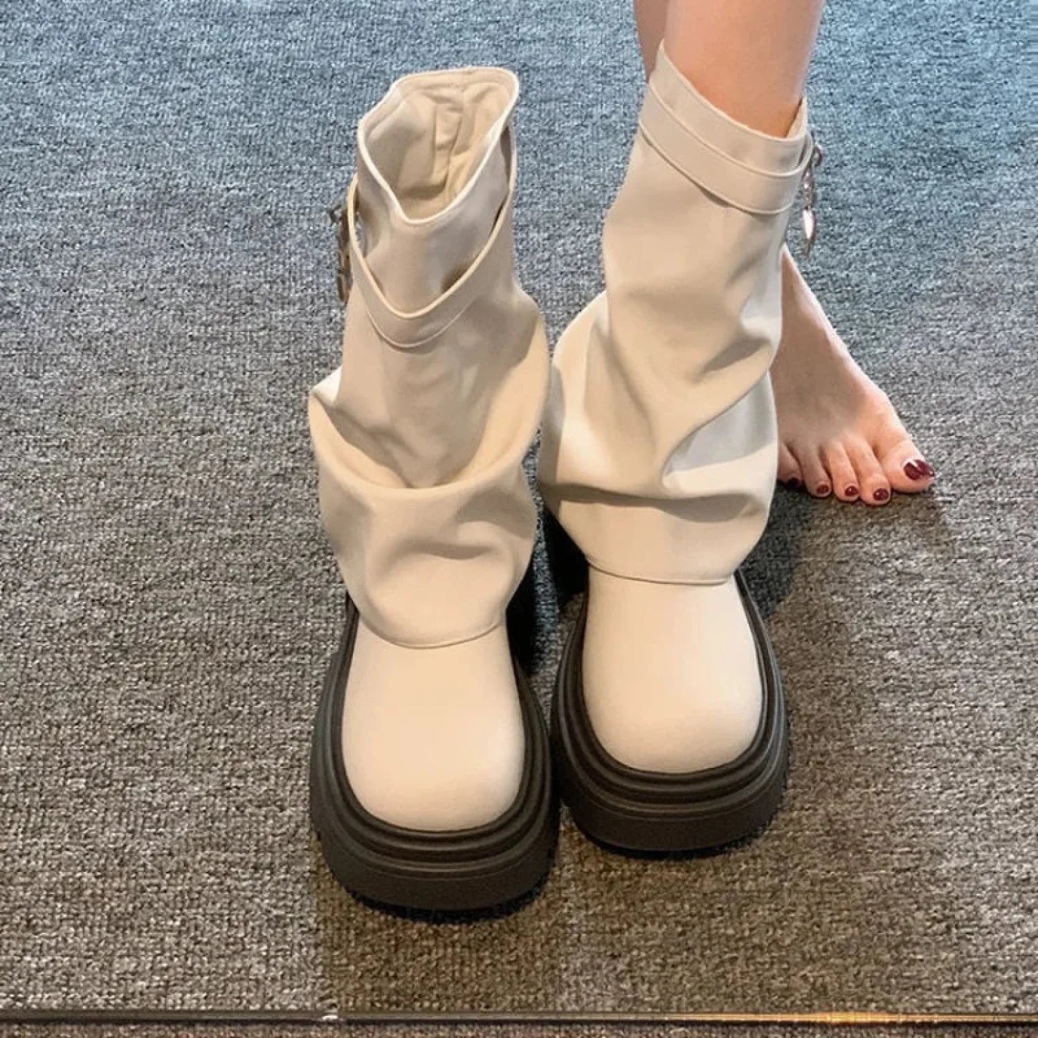 Stylish Clasp Dark Combat Elevated Rebel Boot Creamy-white / 35