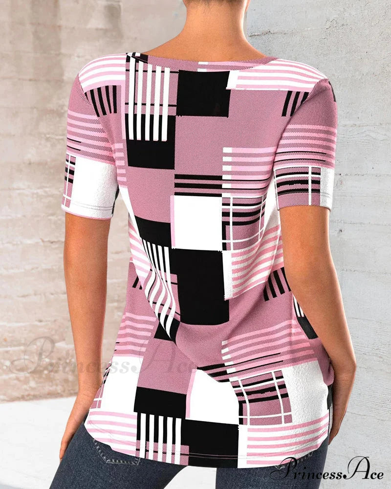 T-Shirt Check With V-Neck Print T-Shirts