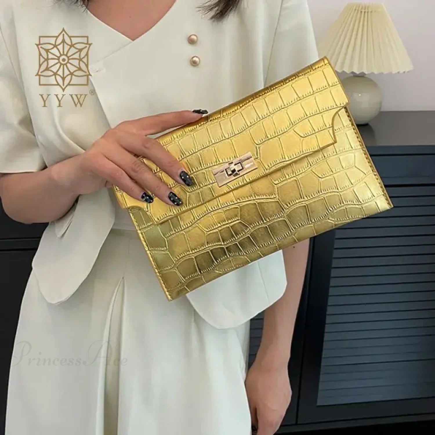 Thin Envelope Crocodile Pattern Wristlet wristlet-250126