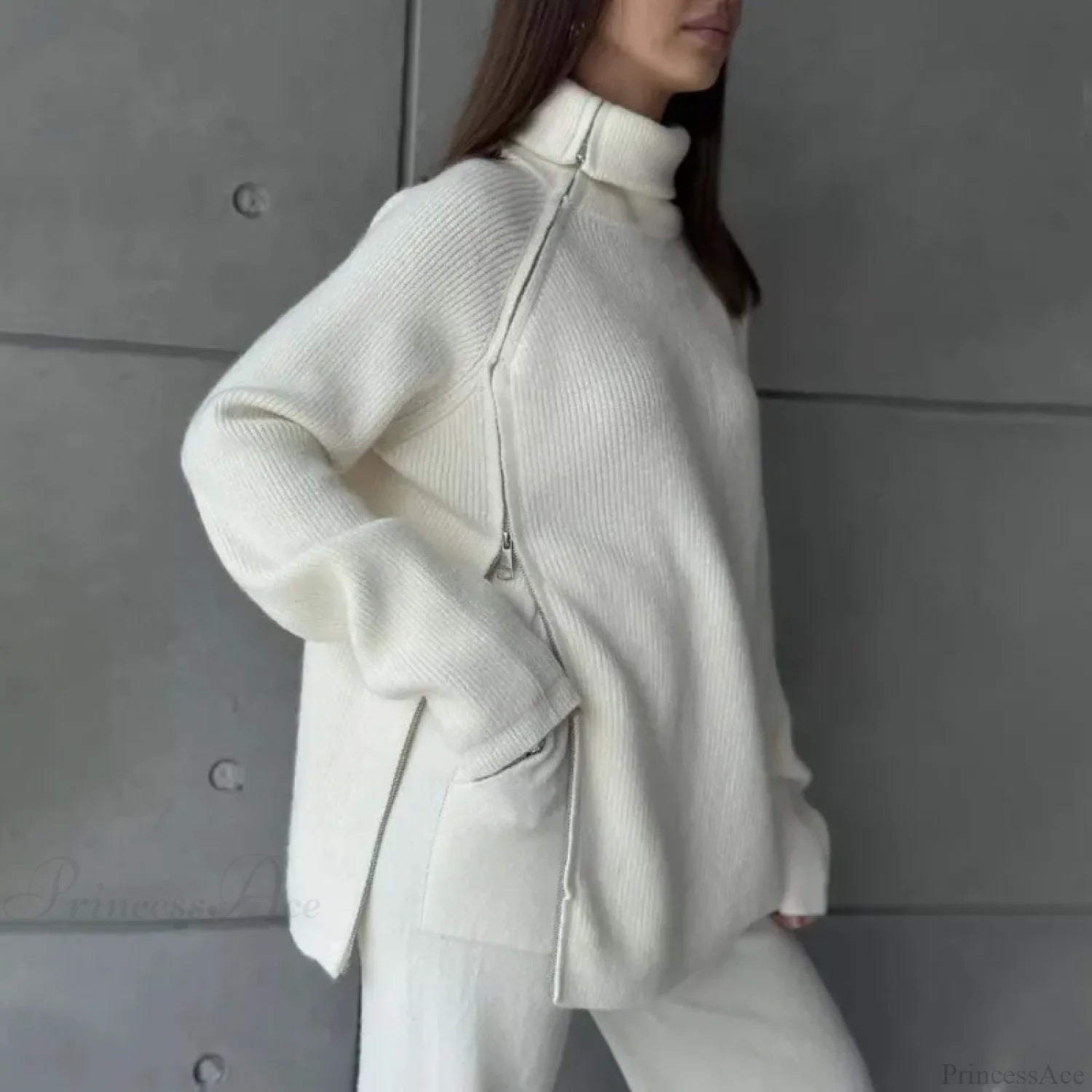 Turtle Collar Zip Sweater WHITE / One Size