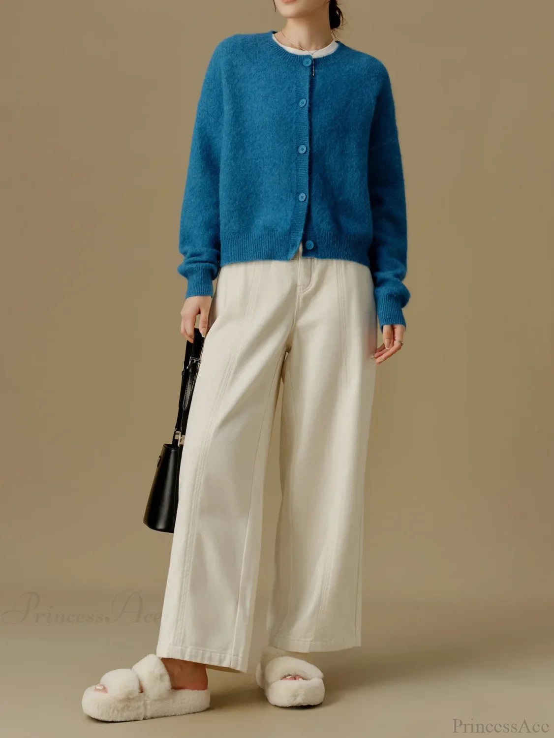 Versatile Round Neck Winter Knitted Cardigan for Women cardiagn-250126