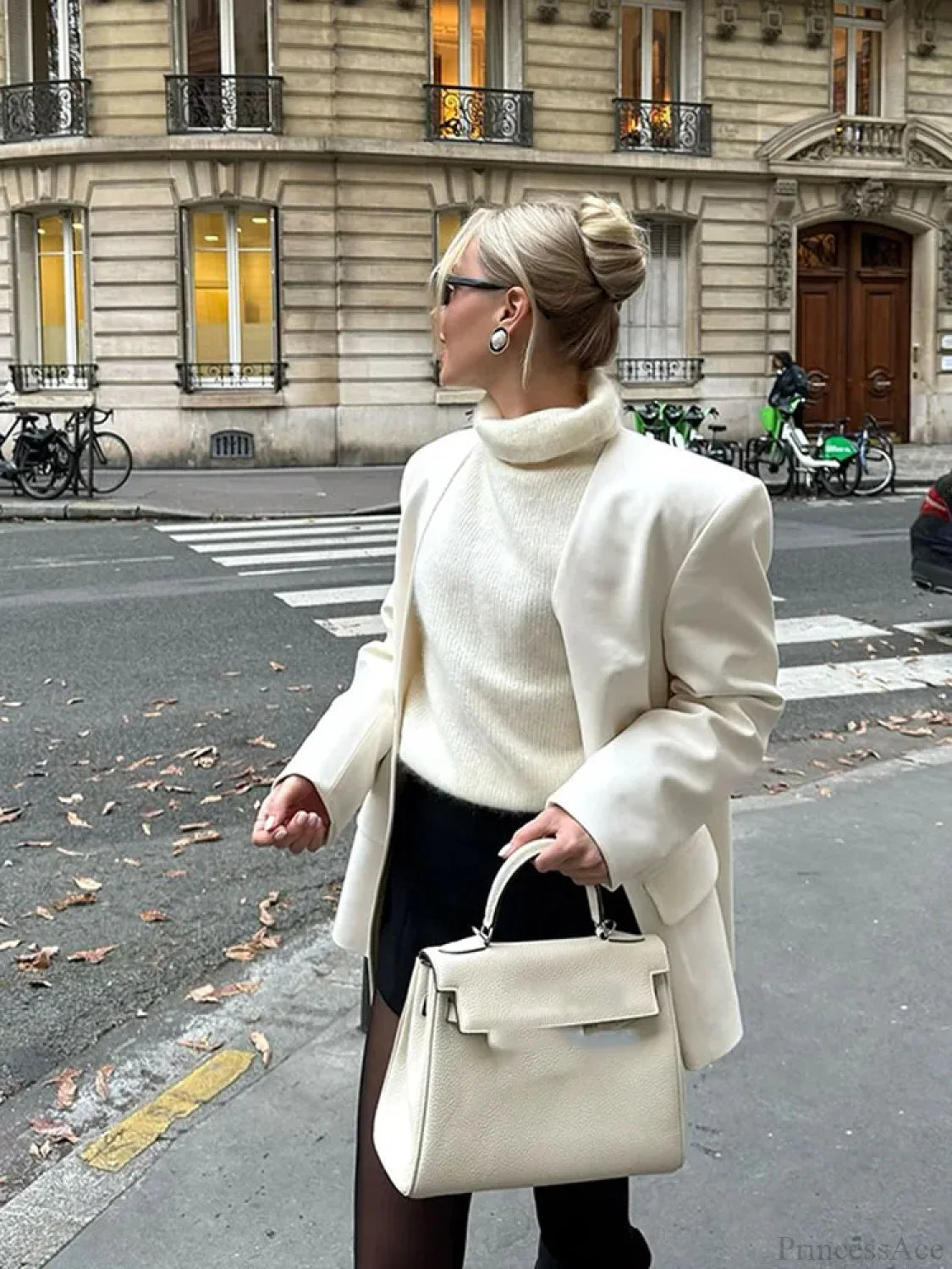 White Double Pockets V-neck Coat